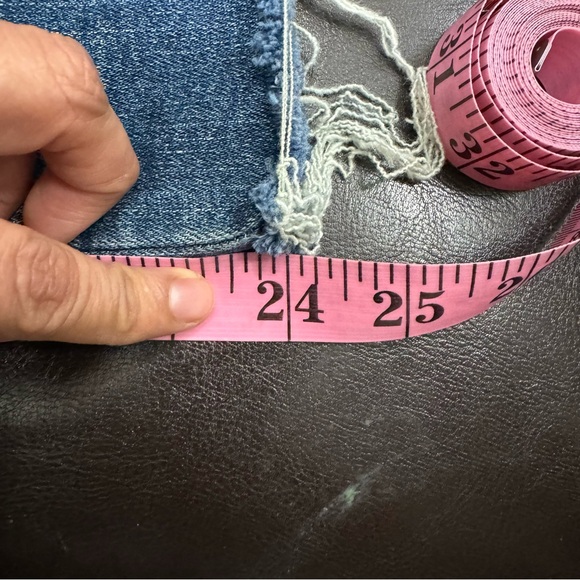 Judy Blue wide leg crop - Picture 4 of 5